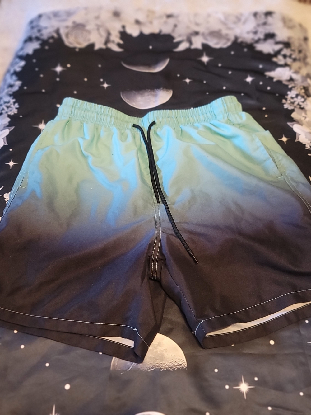 Manfinity Medium Aqua to Black Ombre Swim Shorts
